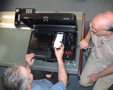 Detector de mentiras por voz o VSA